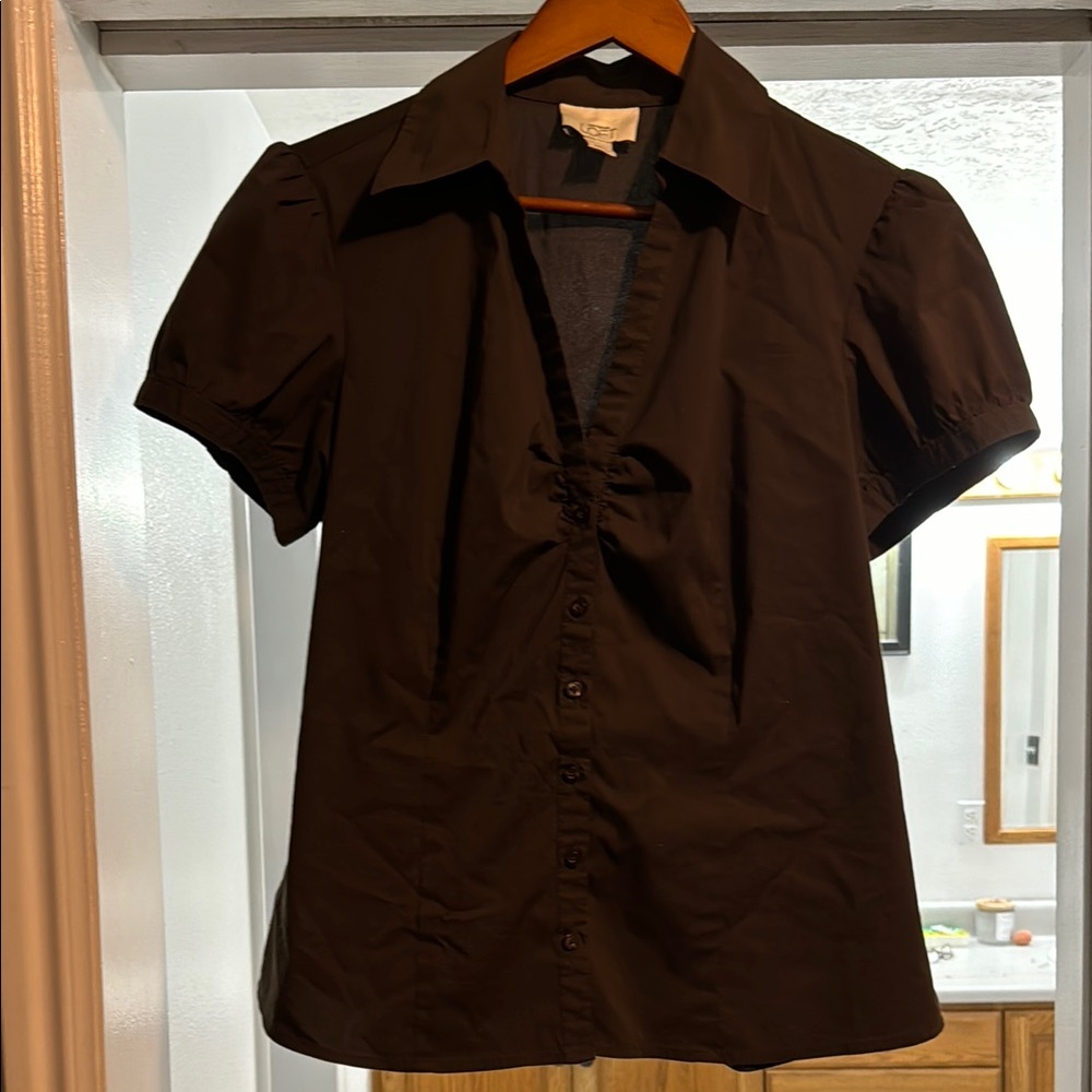 Ann Taylor Black Fitted Blouse with V-Neckline
